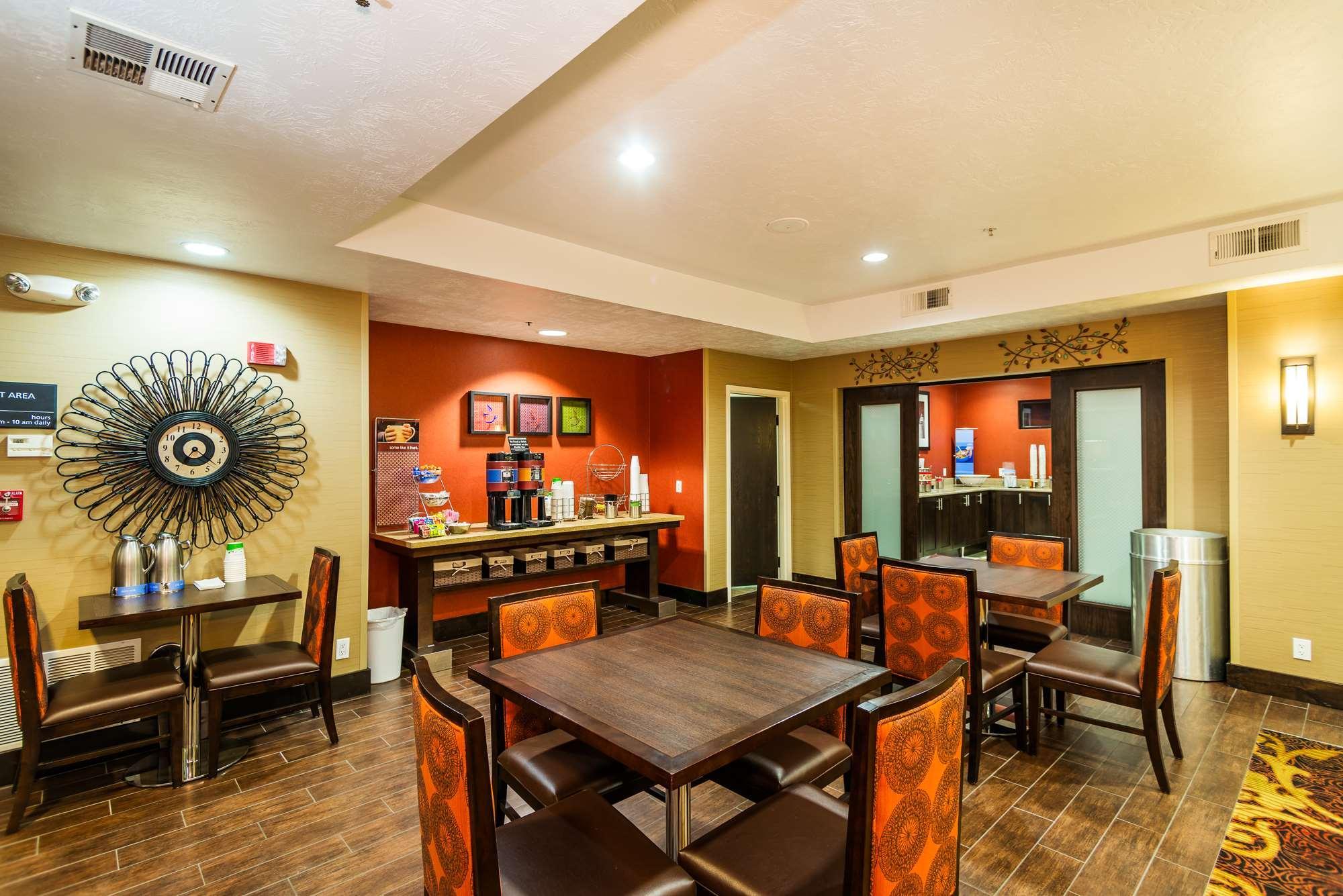 Hampton Inn St. George Restaurant photo
